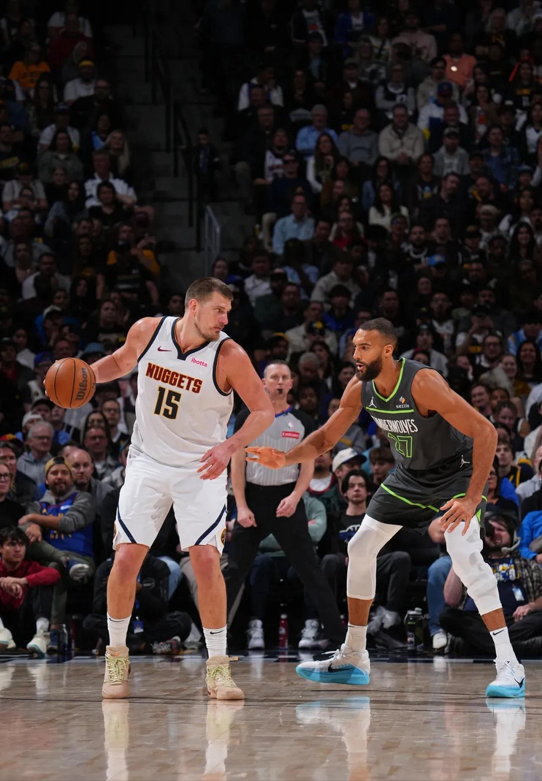 包含关键时刻NBA常规赛焦点战，布鲁克林篮网强势反弹，态度坚定，身体对抗强度拉满的词条雷竞技app