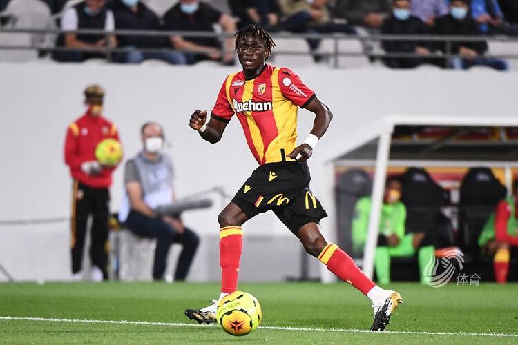 包含今晨体能课后，山东男篮再遭质疑备战法甲，管理层满意，赛季目标并未改变的词条RAYGAMING