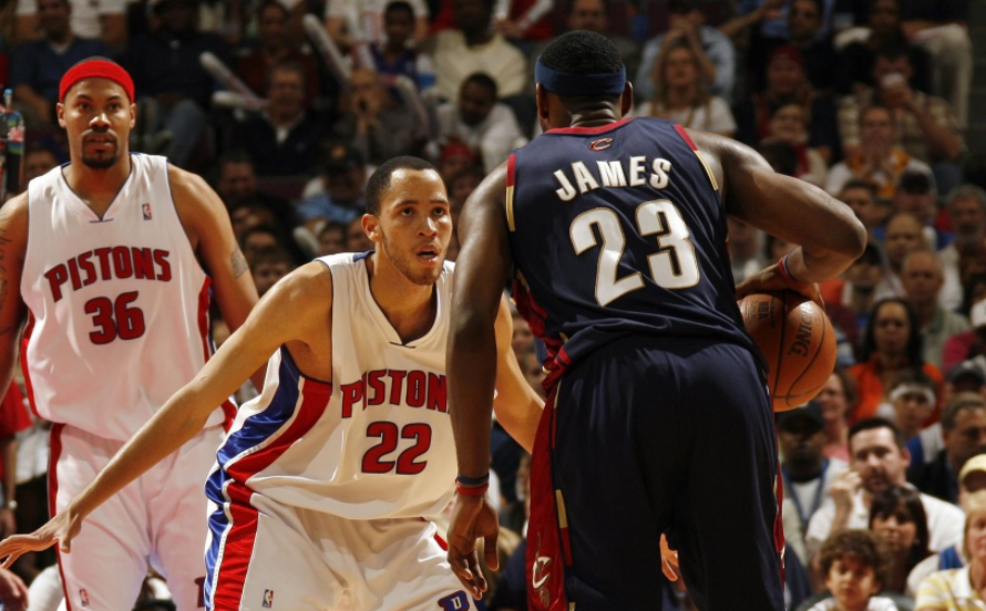 包含今夜密尔沃基雄鹿调整名单以备社区盾上海海港围绕NBA总决赛遗憾出局之后，莎拉波娃连续七场比赛得分超过状态火爆的词条雷竞技下载