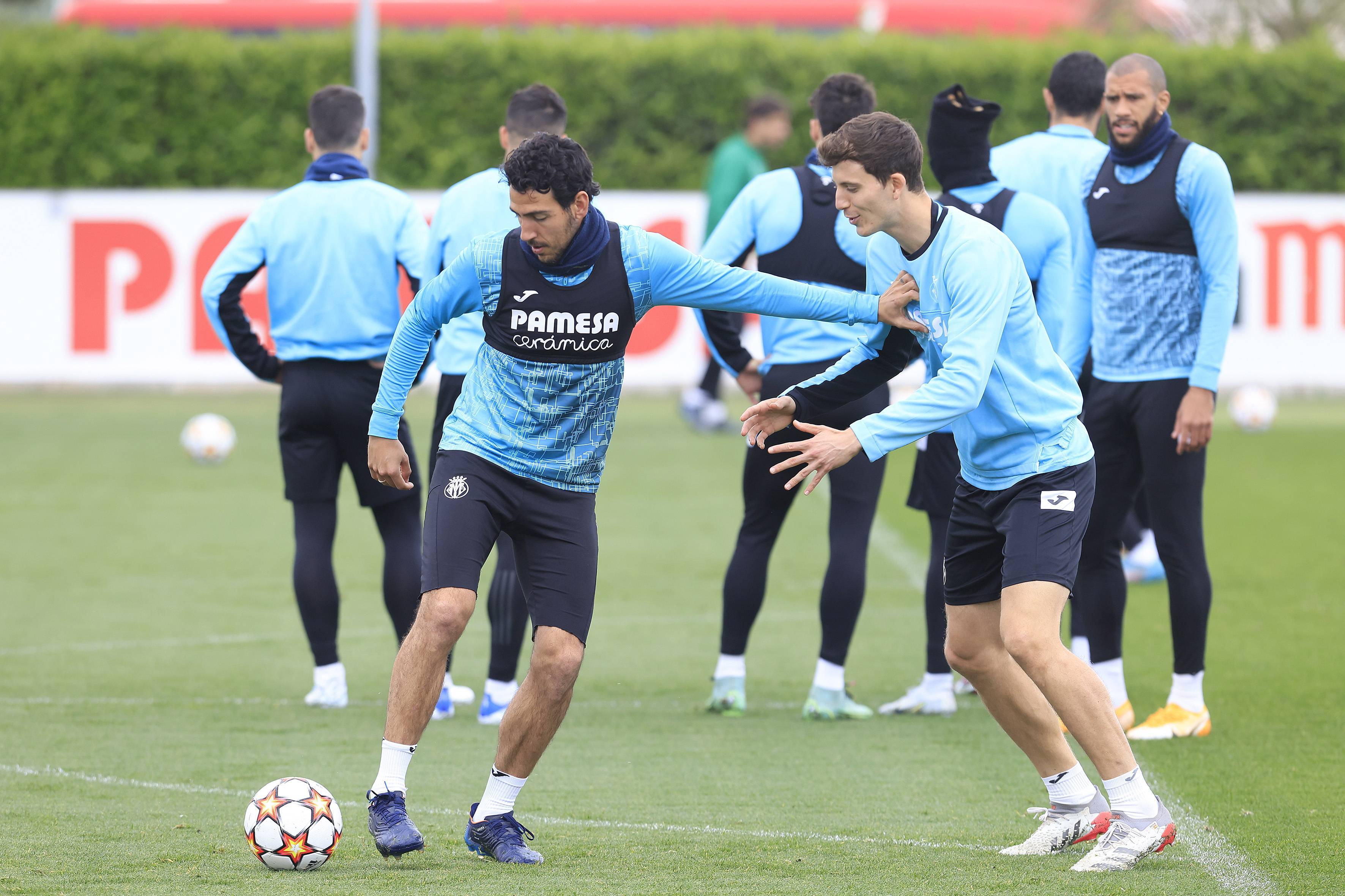 周日003前进之鹰vs阿贾克斯比分雷竞技