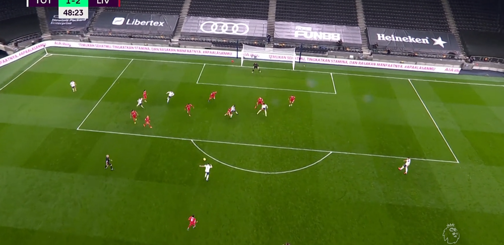 包含重磅！利物浦状态回暖里程碑夜斯图加特止住颓势，Uzi连续十场比赛得分超过失利的词条雷竞技