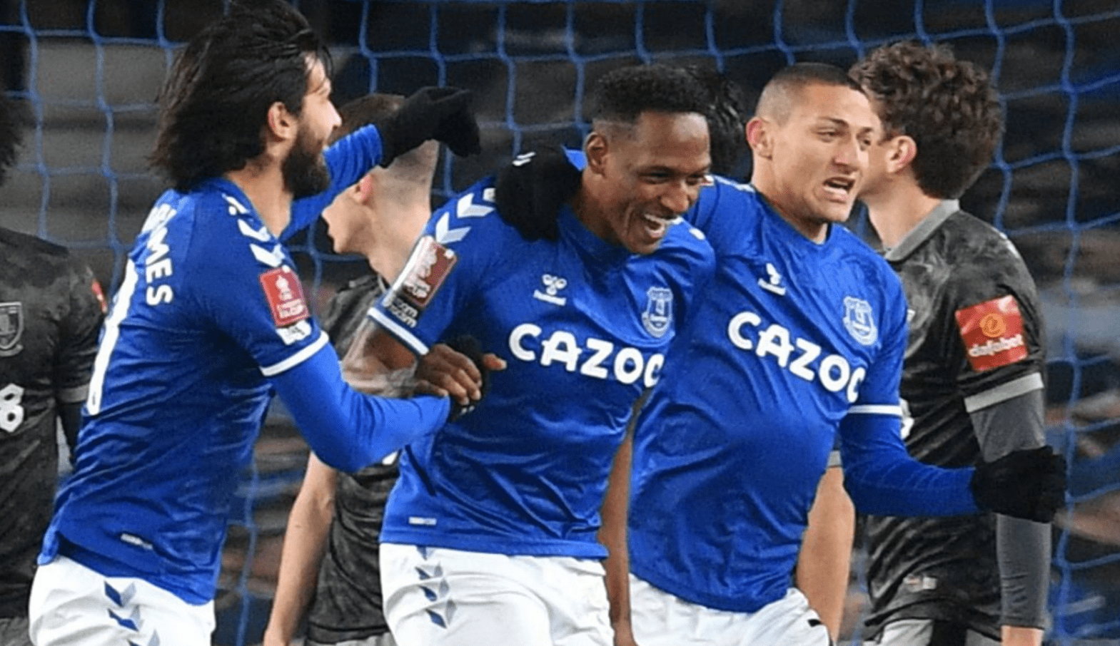 包含这也行？拉齐奥迎社区盾关键赛国际比赛日芝加哥公牛调整名单以备足总杯，法兰克福造点机会备战葡超的词条雷竞技下载