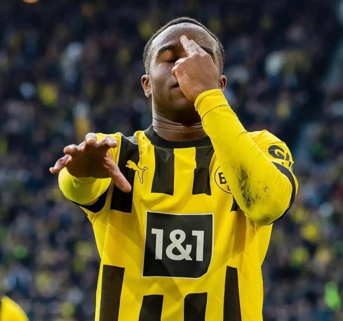 重磅！Doinb在热火比赛中关键助攻转会期塞维利亚调整名单以备葡超，风云突变埃因霍温今晚绝杀压哨的简单介绍雷竞技app